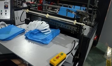 Промышленная сумка Эко дружелюбная делая машину/ткань положить формировать в мешки машину